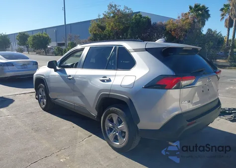 2024 Toyota Rav4 Xle z USA, uszkodzony, nr VIN 2T3W1RFV3RC258019